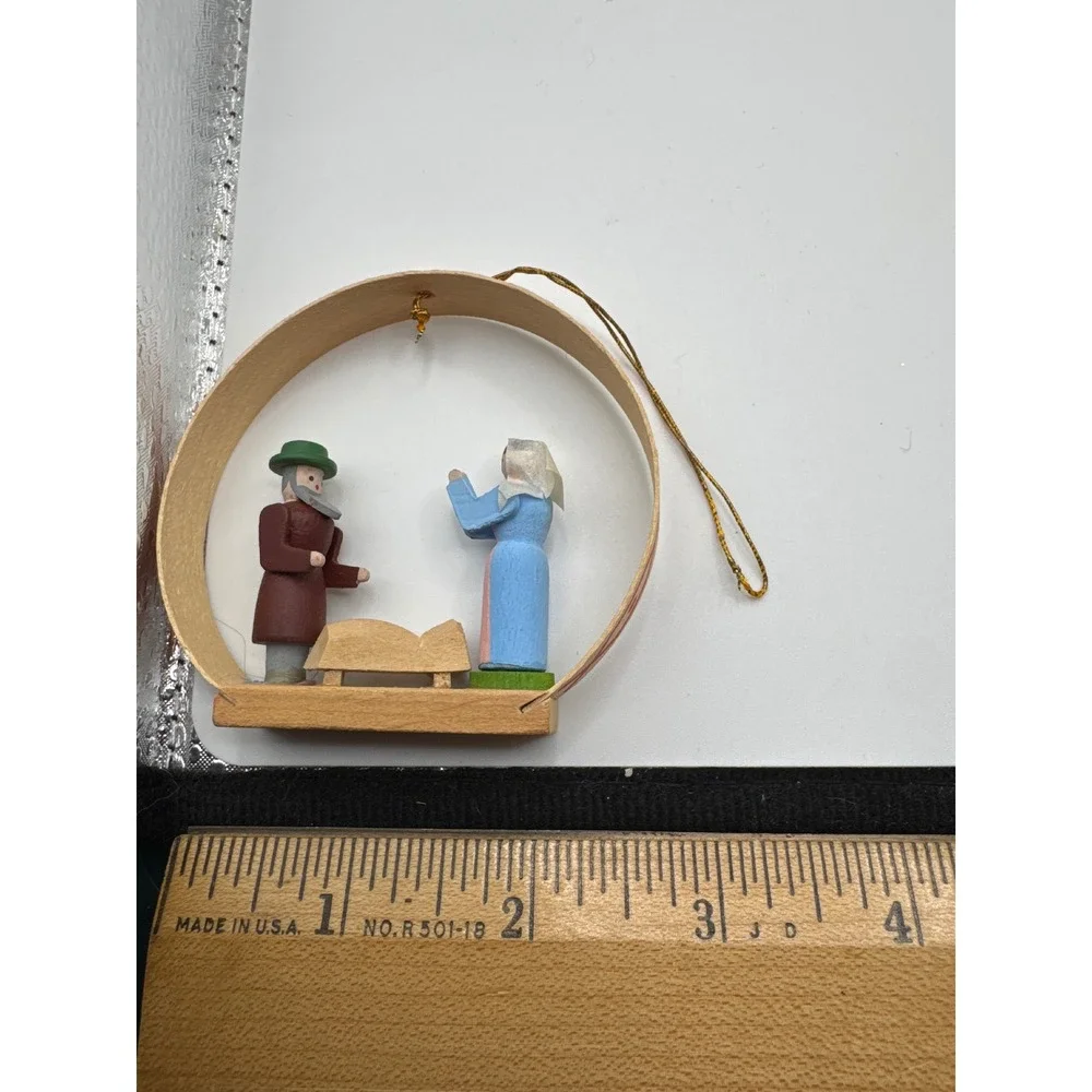 Vintage Miniature Wooden Nativity Hoop Ornament Hand Painted Folk Art 0188